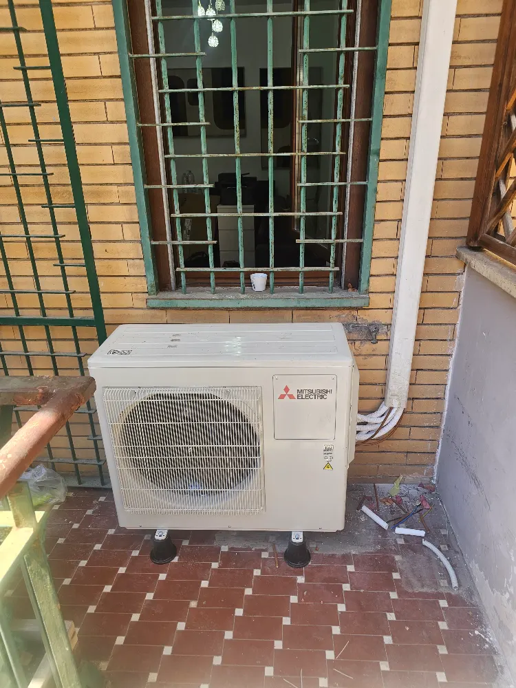 foto principale installazione climatizzatore a San Giovanni, Roma - G. & B. di Bonsignore Simone e Giannini Antonio