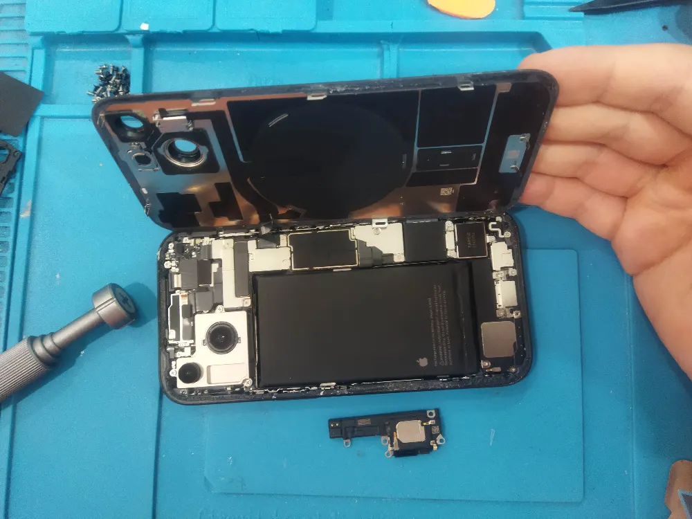 foto principale riparazione speaker e microfono a Ciampino - iRiparazioni | Anagnina
