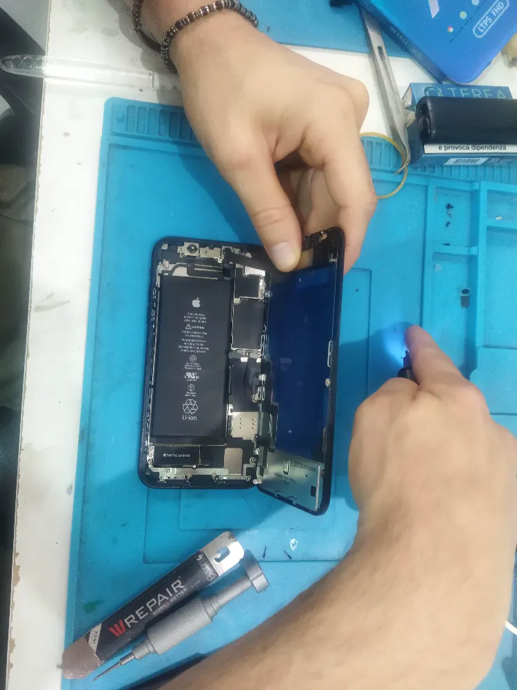 foto principale Sostituzione schermo smartphone a Anagnina, Roma - iRiparazioni | Anagnina