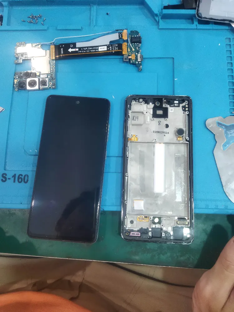 foto principale Sostituzione schermo smartphone a Ciampino - iRiparazioni | Anagnina