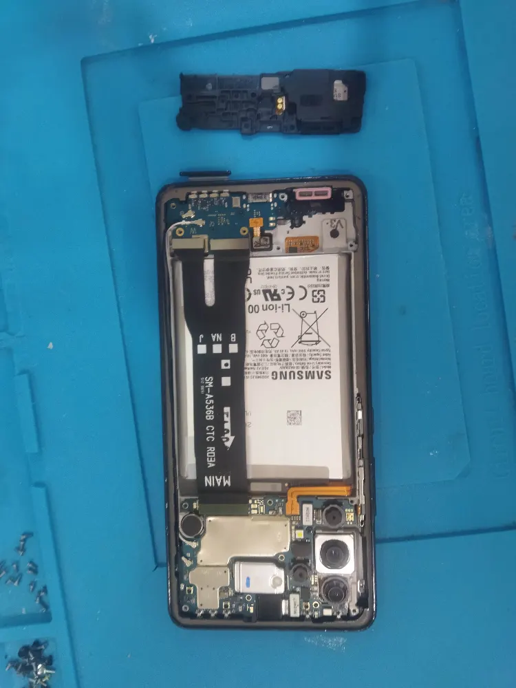 foto 2 riparazione speaker e microfono a Anagnina, Roma - iRiparazioni | Anagnina