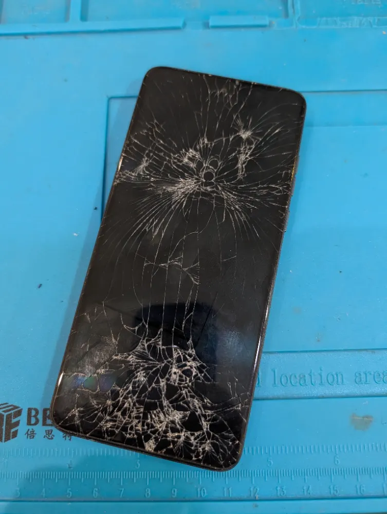 foto principale Sostituzione schermo smartphone a Bracciano - iRiparazioni | Bracciano