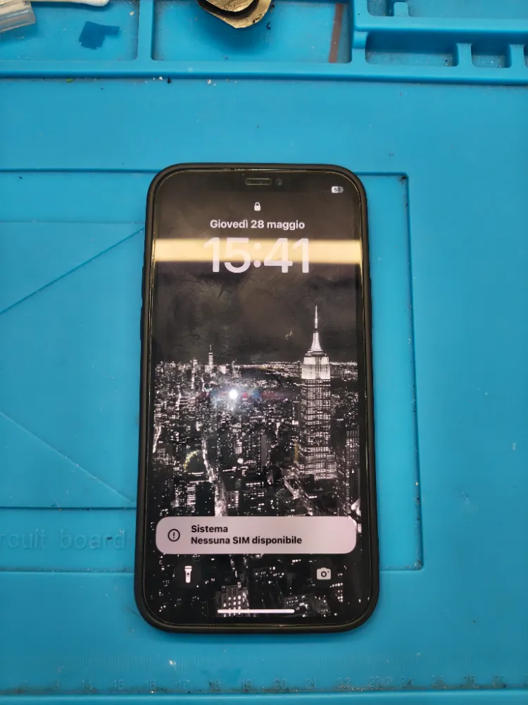 foto 2 Sostituzione batteria smartphone a Bracciano - iRiparazioni | Bracciano