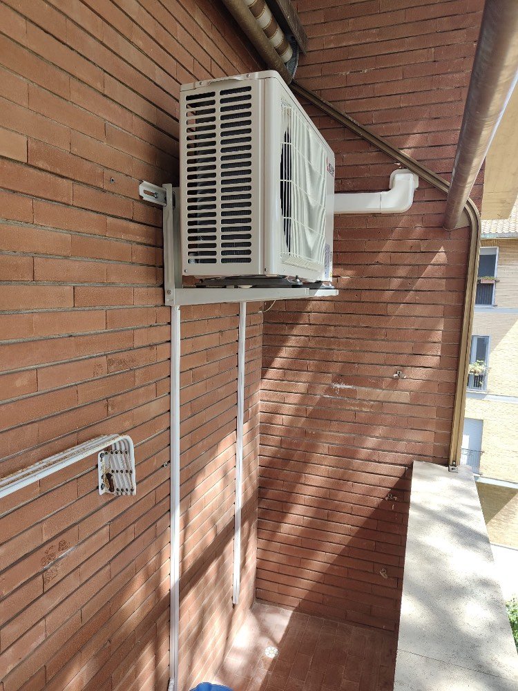 foto 3 installazione climatizzatore a gregorio, Roma - Thermoroma